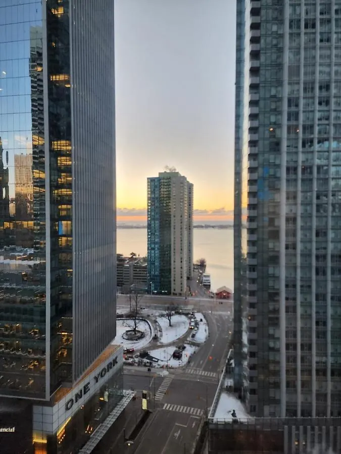 Modern, Spacious And Sleek Condo Toronto