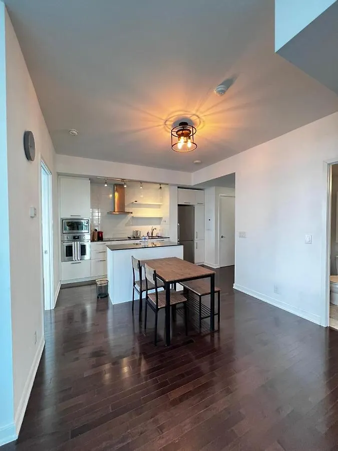 Modern, Spacious And Sleek Condo Toronto Apartment