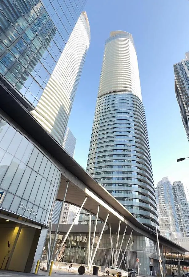 Apartment Modern, Spacious And Sleek Condo Toronto